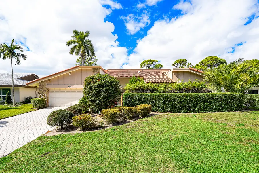 5104 Pineview Circle, Delray Beach, FL 33445 - Image #2