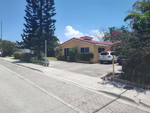 2210 NE 36th Street #A&B, Lighthouse Point, FL 33064