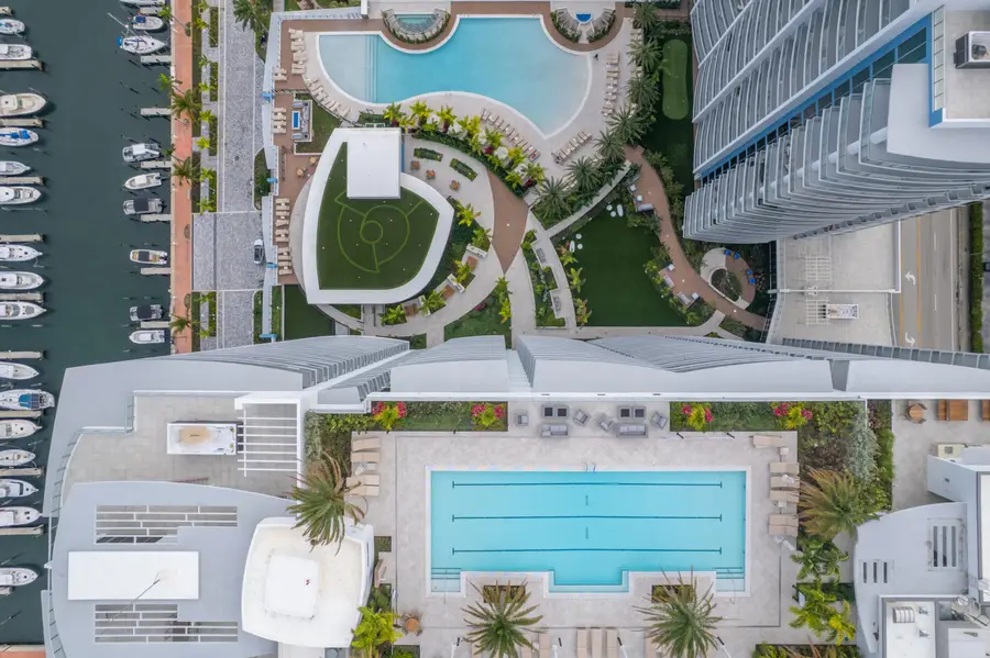 220 Lake Shore Drive #1011, West Palm Beach, FL 33403 - #2