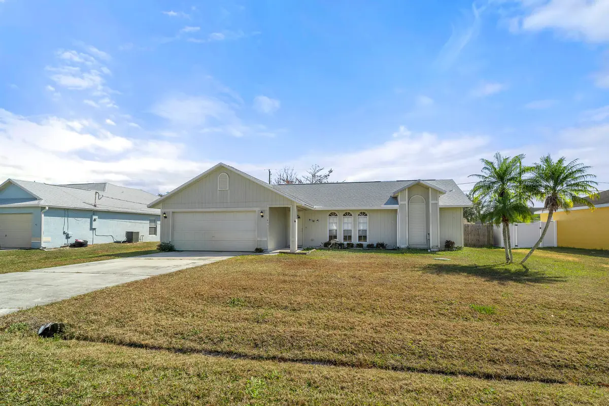 2850 SE Buccaneer Circle, Port Saint Lucie, FL 34952 - Image #1