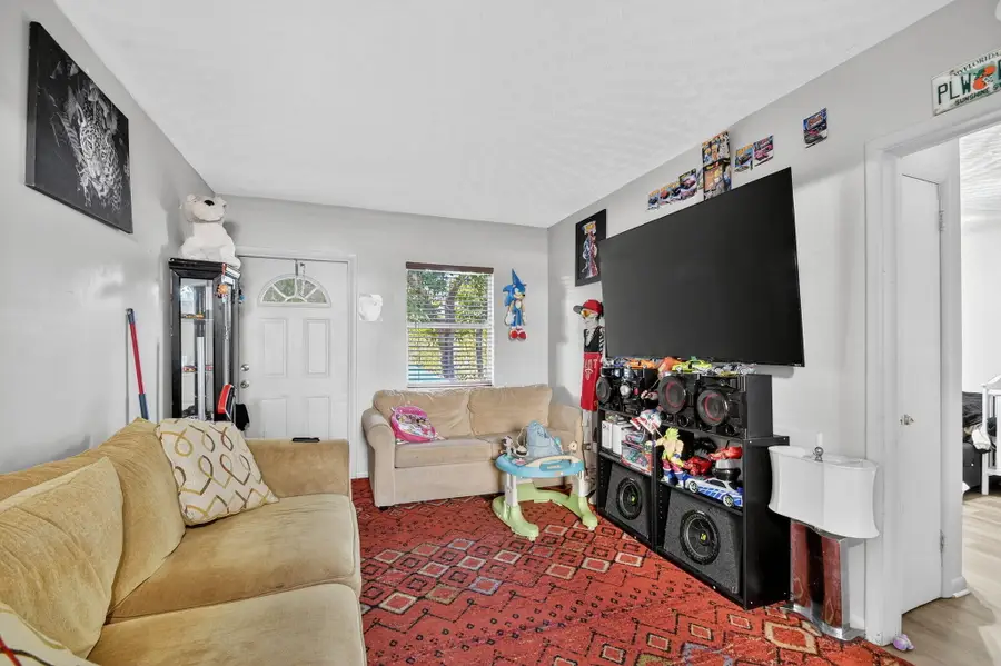 721 N F Street #2, Lake Worth Beach, FL 33460 - Image #3