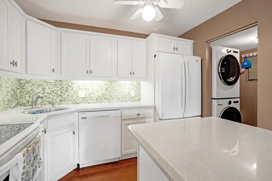 426 Pine Glen Lane #D-2, Greenacres, FL 33463 - Image #2