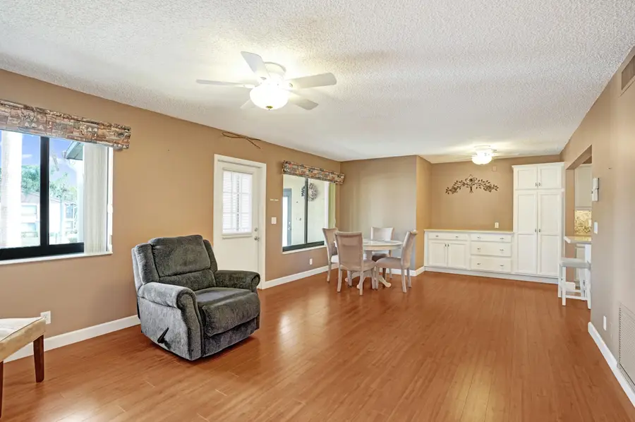 426 Pine Glen Lane #D-2, Greenacres, FL 33463 - Image #3