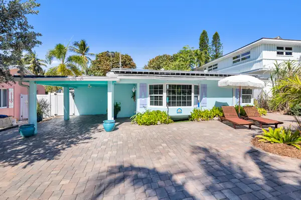 16 Surf Road, Boynton Beach, FL 33435