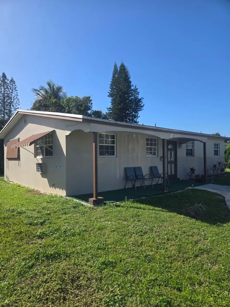 709 SW 4th Street, Hallandale Beach, FL 33009 - Image #3