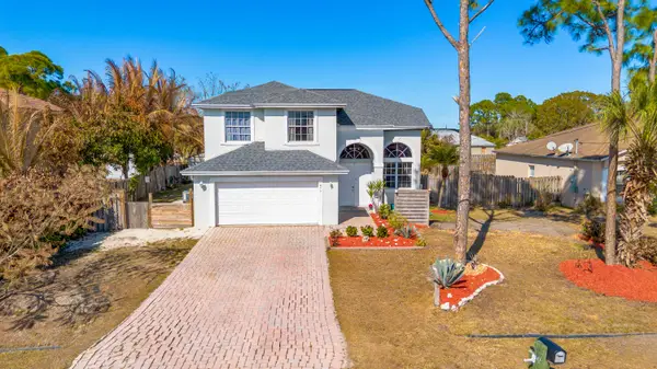 677 NW Marion Avenue, Port St Lucie, FL 34983