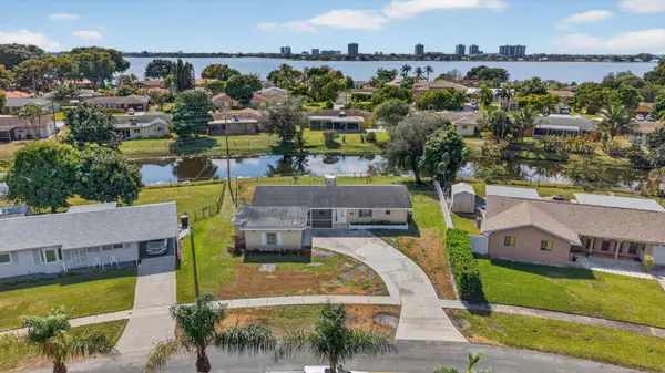 1422 42nd Street, West Palm Beach, FL 33407