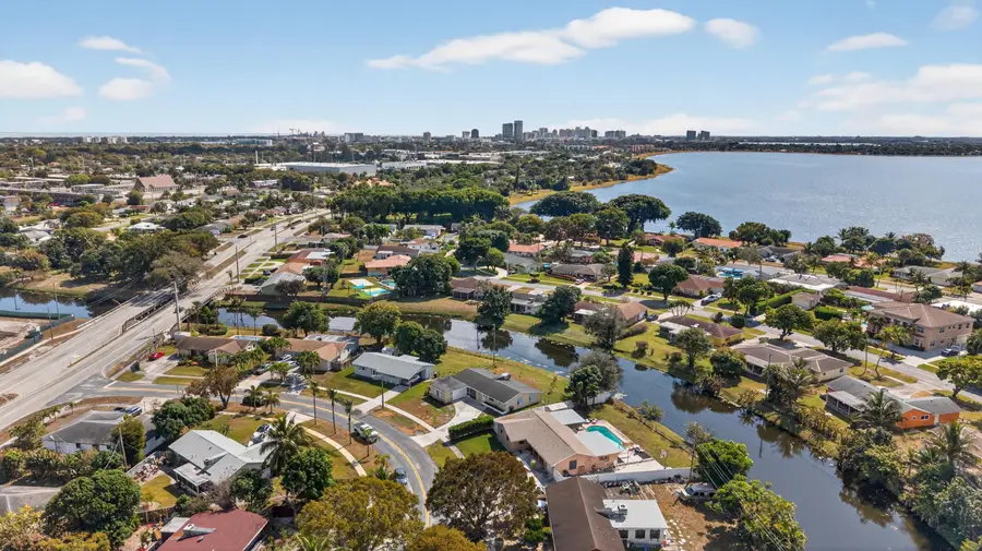 1422 42nd Street, West Palm Beach, FL 33407 - #2