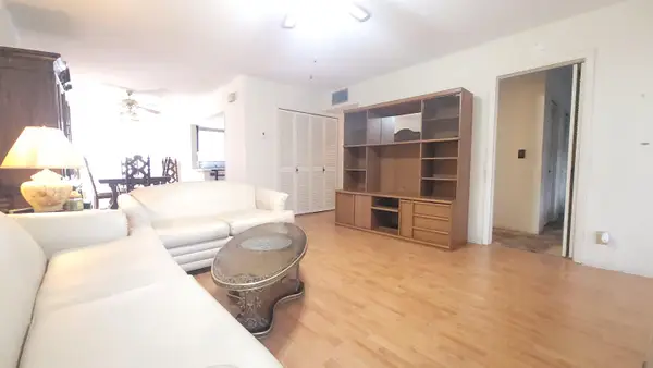 48 Stratford D, West Palm Beach, FL 33417