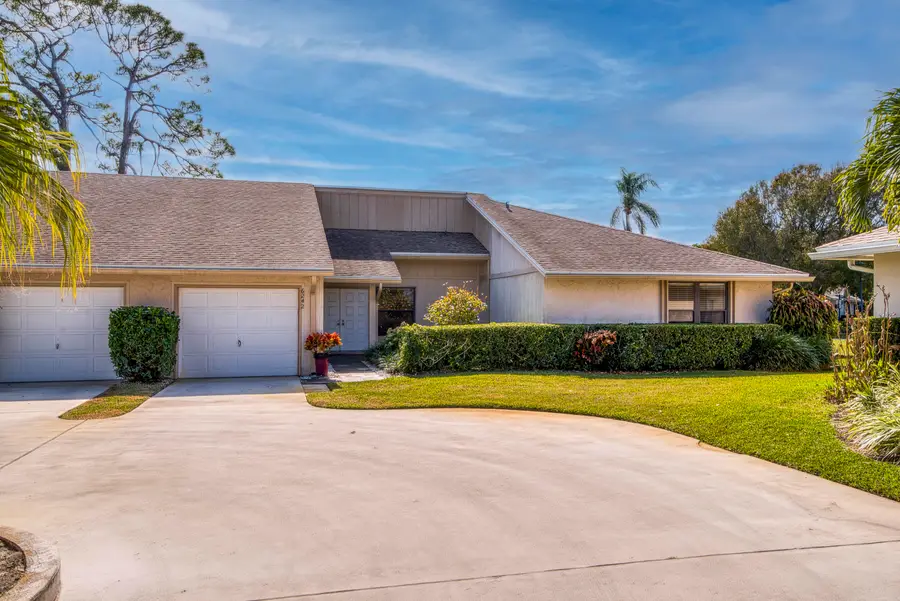 6242 Brandon Street, Palm Beach Gardens, FL 33418 - #3