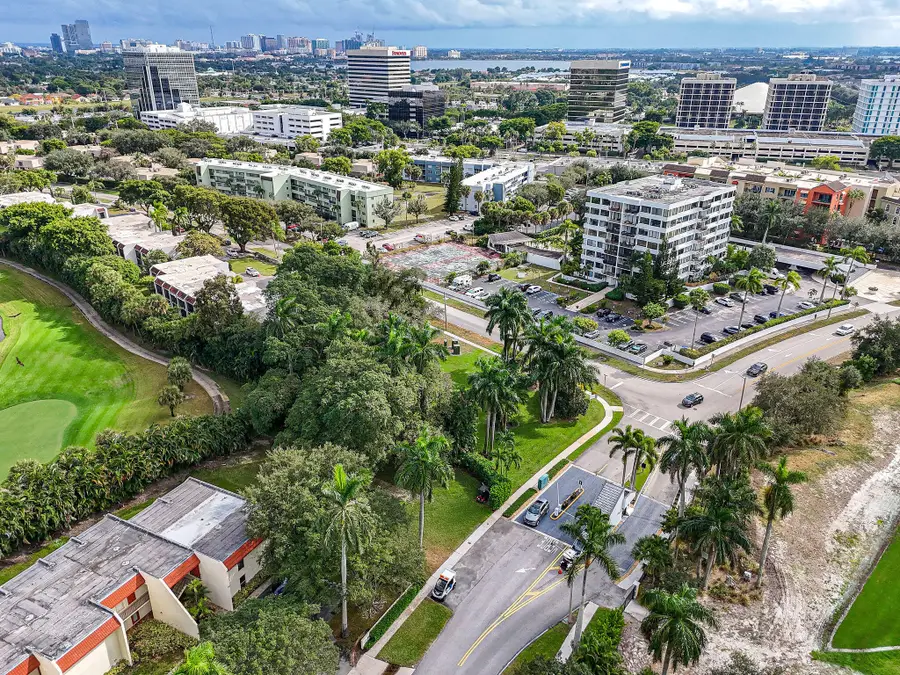 1617 Embassy Drive, West Palm Beach, FL 33401 - #2