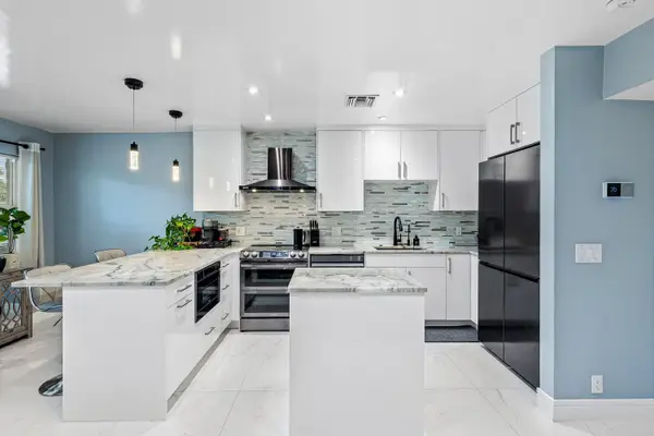 100 Bravado Lane #2, Riviera Beach, FL 33404