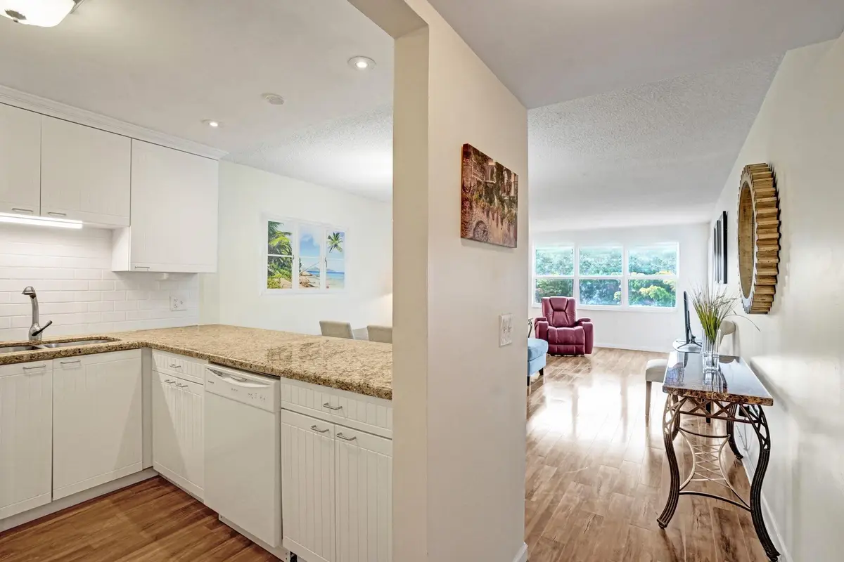 1502 S Lakeside Drive #303, Lake Worth Beach, FL 33460 - #1