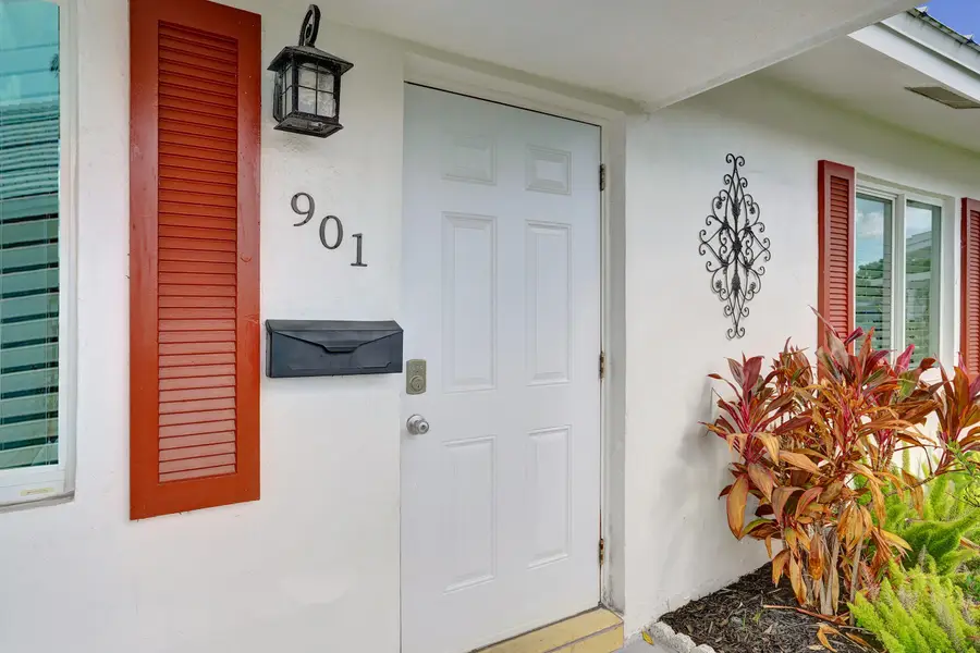 901 SW 6th Avenue, Boynton Beach, FL 33426 - #2