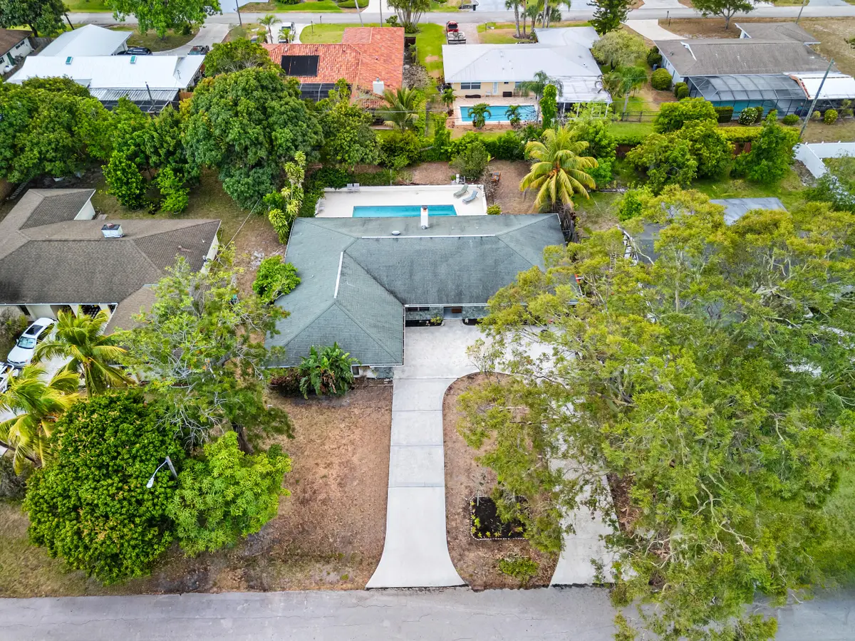 115 NE Caprona Avenue, Port Saint Lucie, FL 34983 - #1