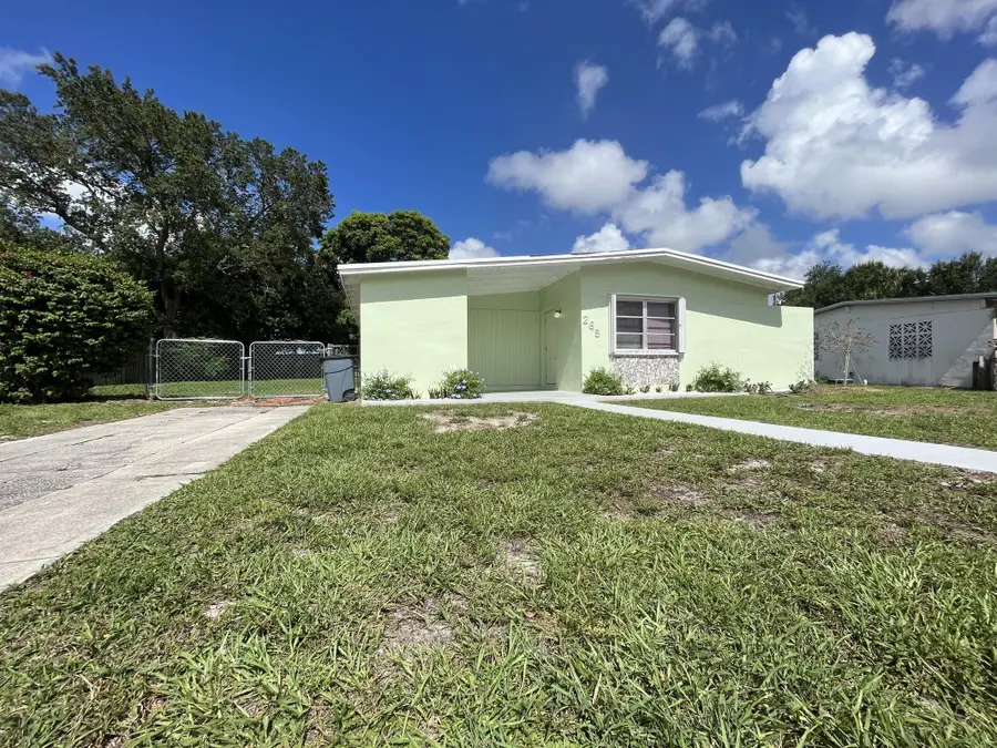285 SE Abeto Lane, Port Saint Lucie, FL 34983 - #2
