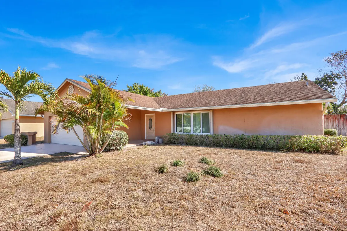 105 Sunflower Circle, Royal Palm Beach, FL 33411 - #1