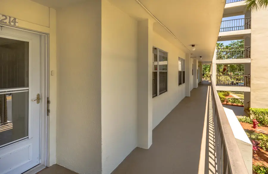3951 Via Poinciana #214, Lake Worth, FL 33467 - #3