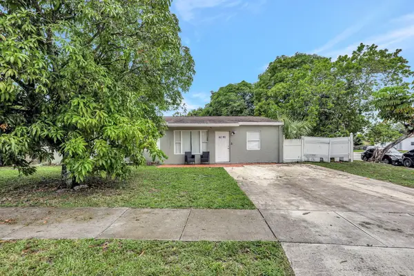 6290 SW 18th Place, Pompano Beach, FL 33068