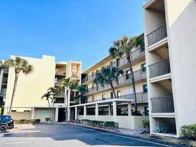 890 N Federal Highway #403, Lantana, FL 33462