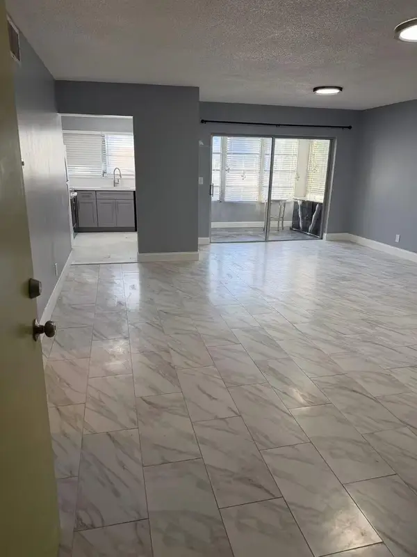 4040 NW 19 Street #305, Lauderhill, FL 33313