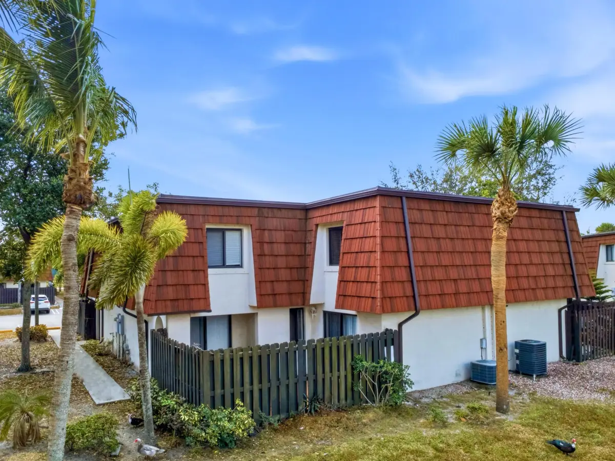 2221 White Pine Circle #B, Greenacres, FL 33415 - #1