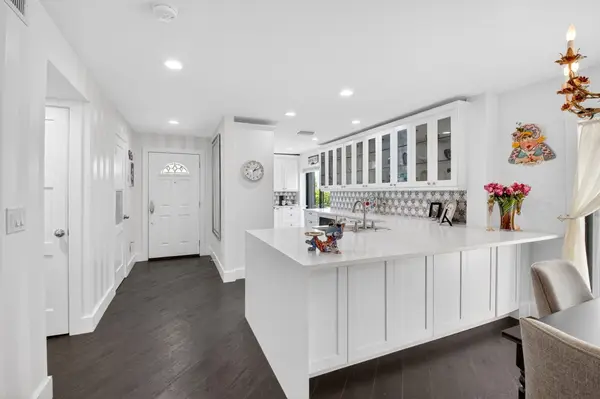 28 Stratford Lane #A, Boynton Beach, FL 33436