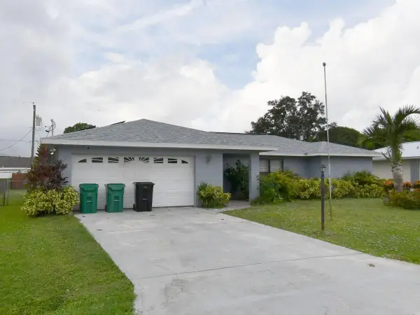 826 SE Quiescent Lane, Port St Lucie, FL 34983