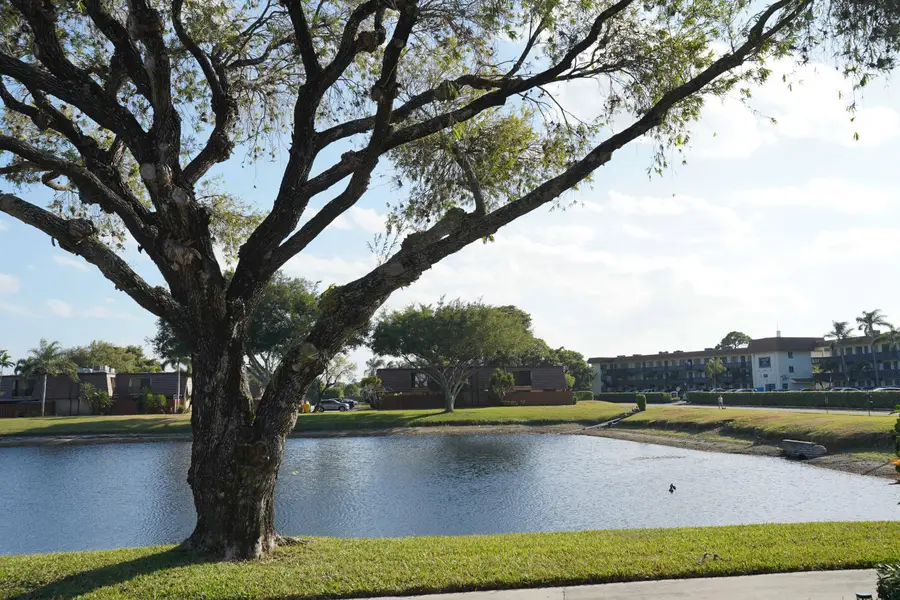 42 Springdale Circle, Lake Worth Beach, FL 33461 - #3