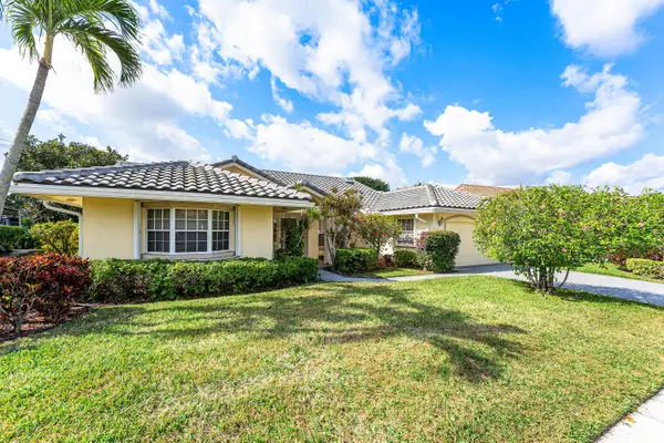 6122 Golf Villas Drive, Boynton Beach, FL 33437