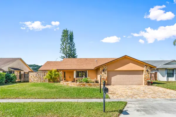 19873 Court Of The Myrtles, Boca Raton, FL 33434