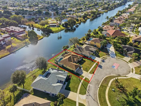 106 Locust Lane, West Palm Beach, FL 33411