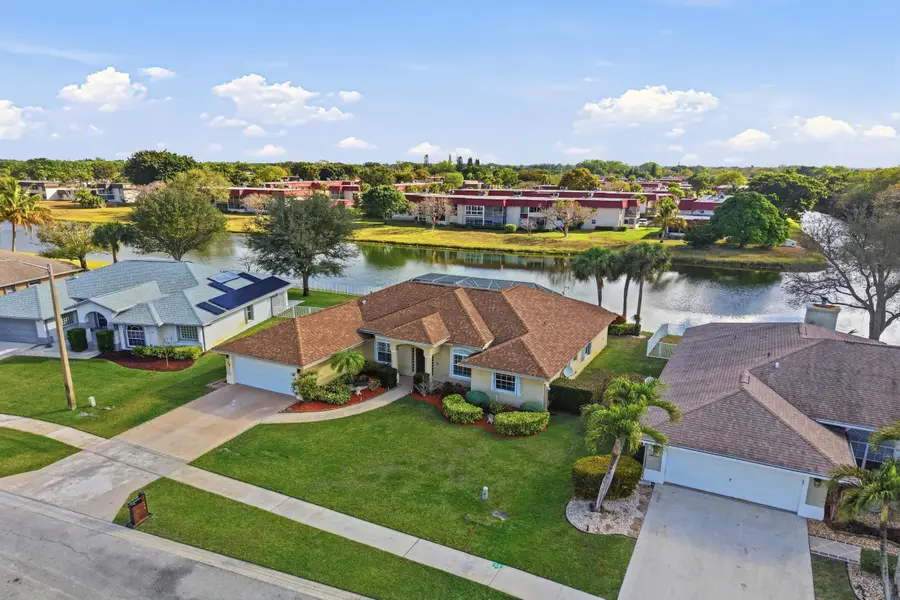 106 Locust Lane, West Palm Beach, FL 33411 - #2