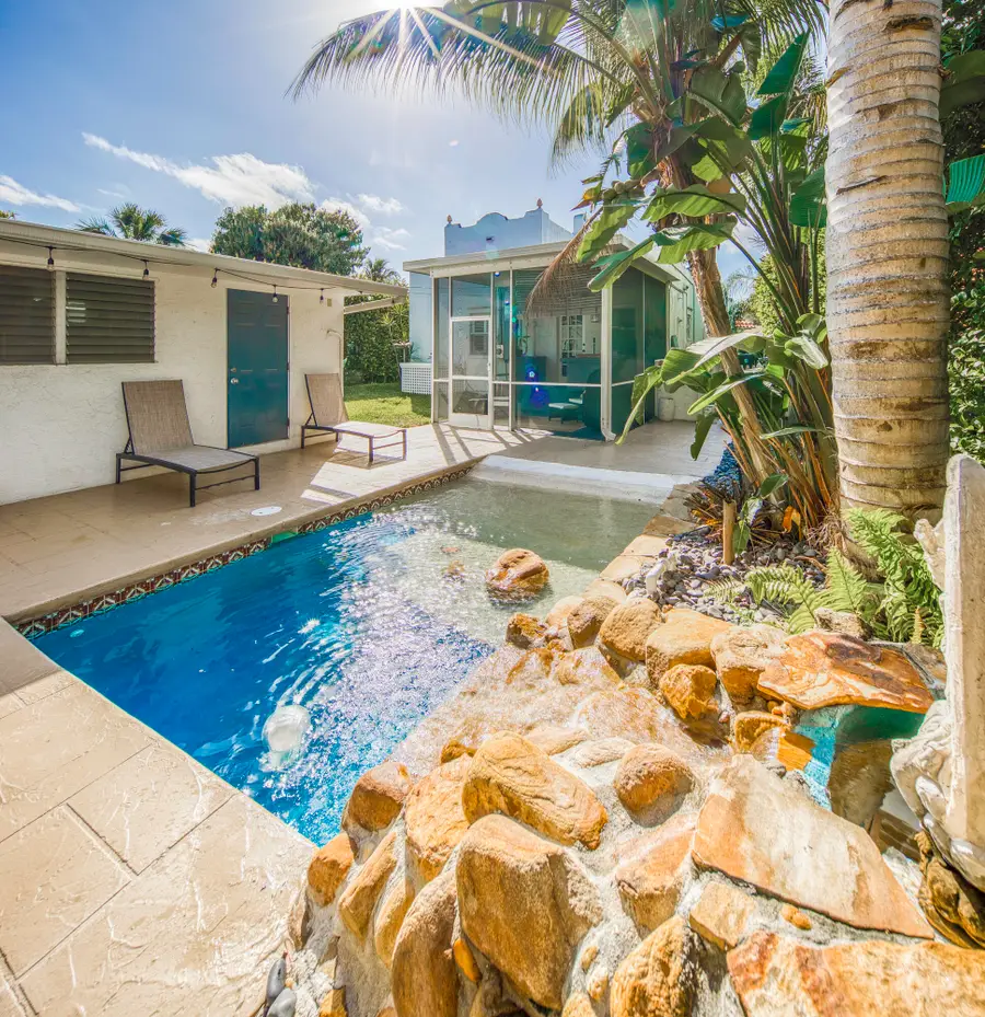 626 N J Street, Lake Worth Beach, FL 33460 - #2