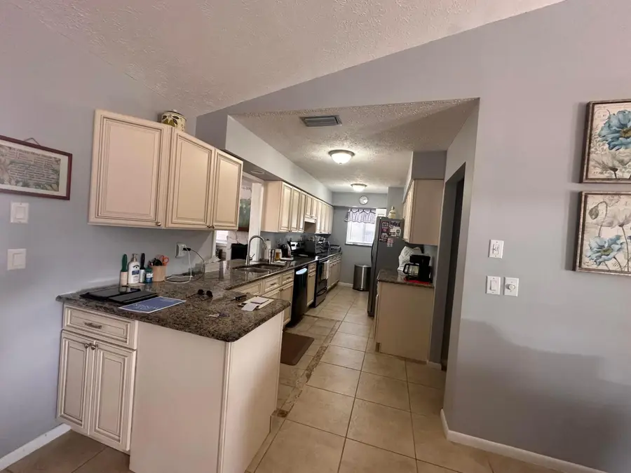 119 SW Fairchild Avenue, Port Saint Lucie, FL 34984 - #3