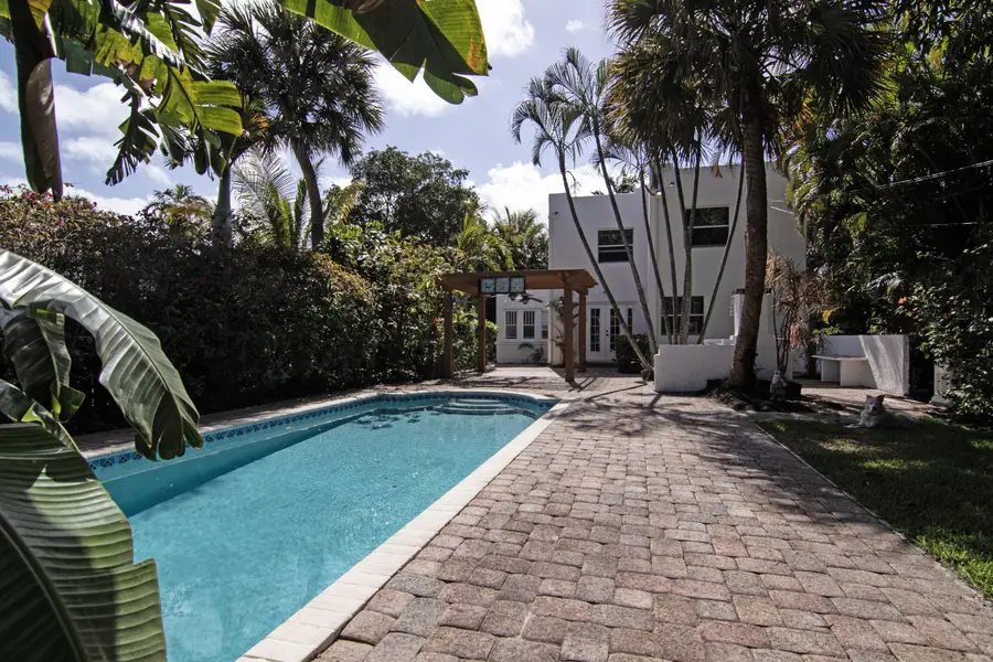 423 26th Street, Mangonia Park, FL 33407 - #2