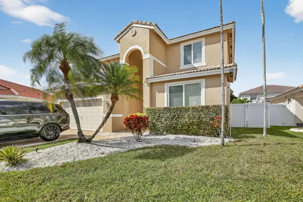 1583 SW 186th Terrace, Pembroke Pines, FL 33029