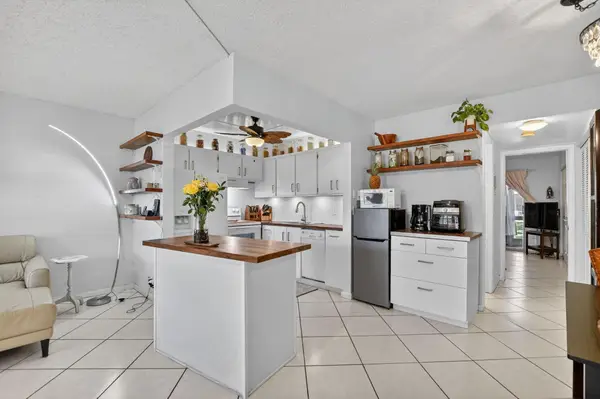 290 Oakridge Q #290, Deerfield Beach, FL 33442