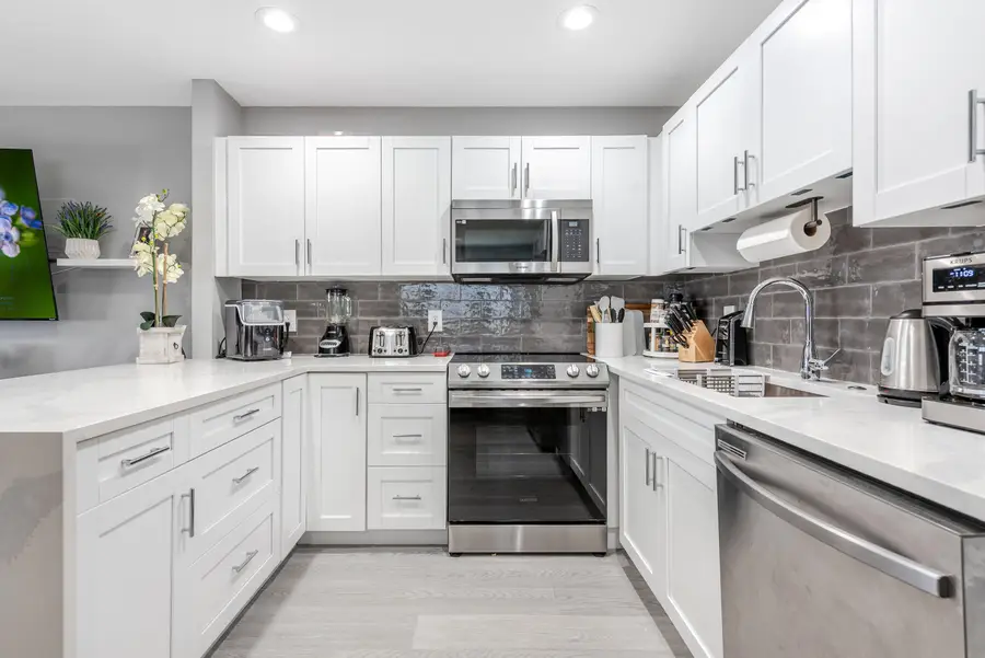 191 Seville H #H, Delray Beach, FL 33446 - #3