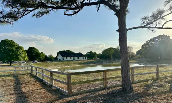 0040419182 Capet Creek Court, Loxahatchee, FL 33470