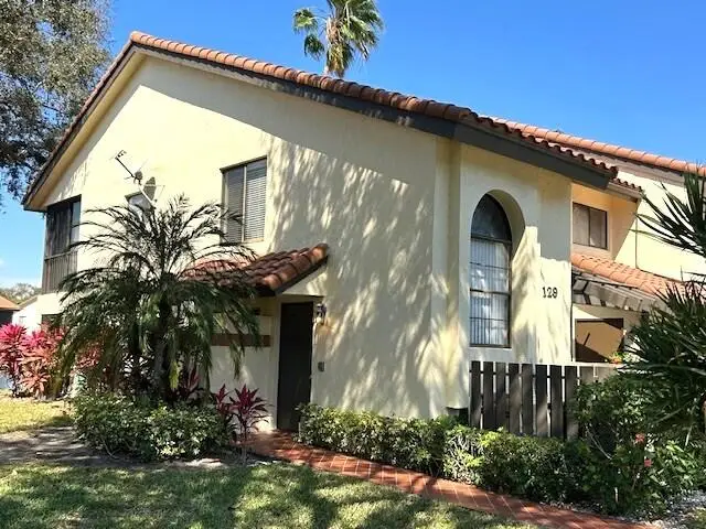 10415 S Circle Lake Drive #201, Boynton Beach, FL 33437 - #2