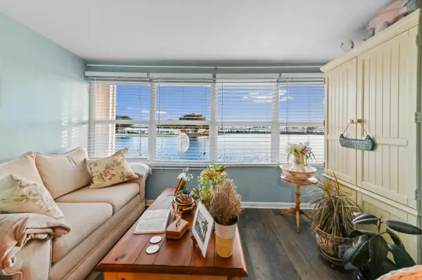 1114 Lake Terrace #212, Boynton Beach, FL 33426