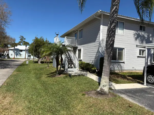 214 SE Village Drive, Port St Lucie, FL 34952
