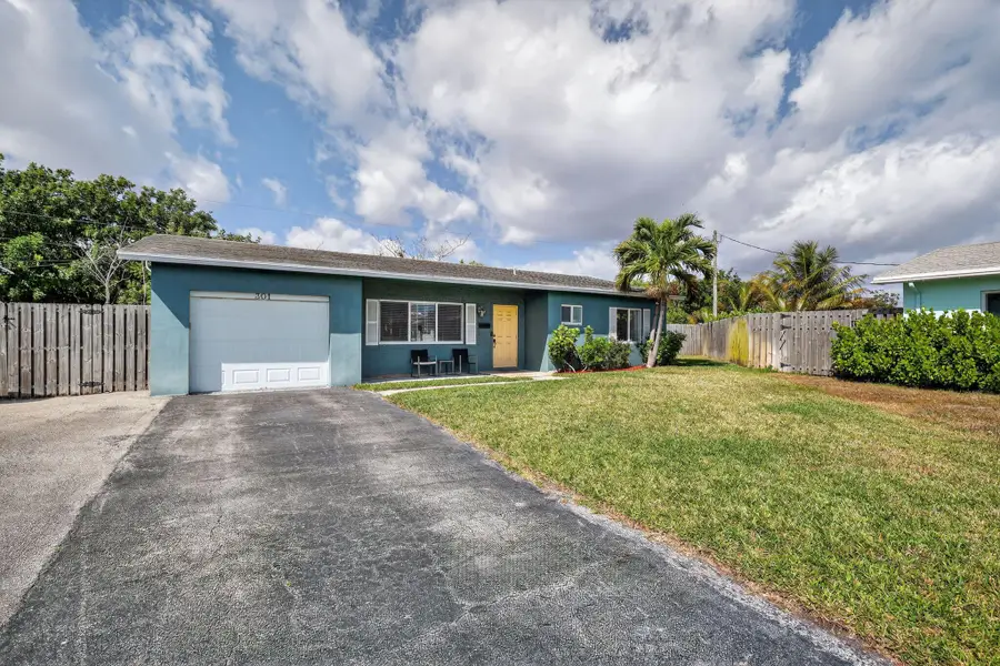 301 SE 3rd Street, Deerfield Beach, FL 33441 - #2