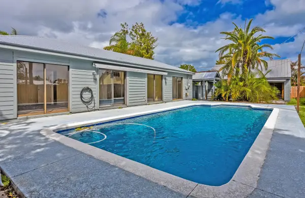 5666 SE Matousek Street, Stuart, FL 34997