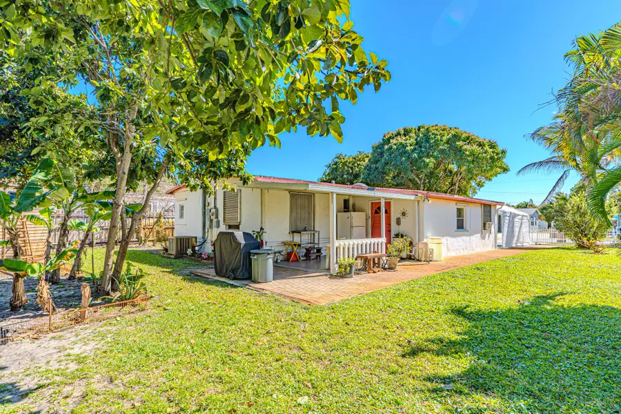 281 NE 46th Street, Pompano Beach, FL 33064 - #3