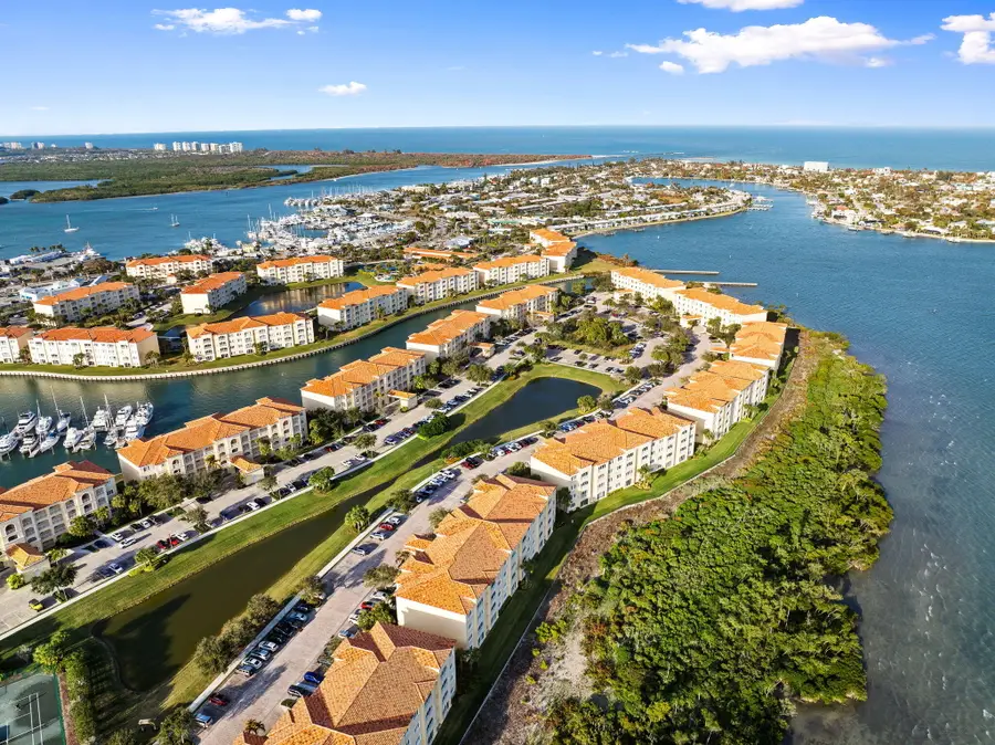 25 Harbour Isle Drive W #101, Fort Pierce, FL 34949 - #2