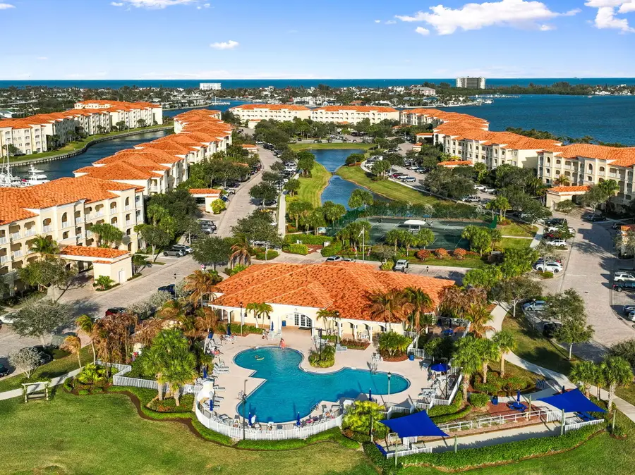 25 Harbour Isle Drive W #101, Fort Pierce, FL 34949 - #3