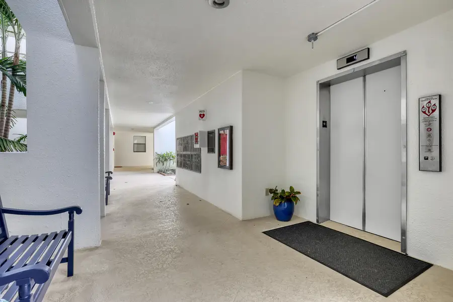 945 Oak Harbour Drive #945, Juno Beach, FL 33408 - #3