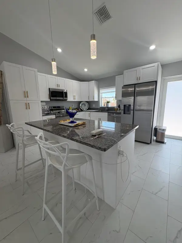 9019 S Castle Circle, Labelle, FL 33935